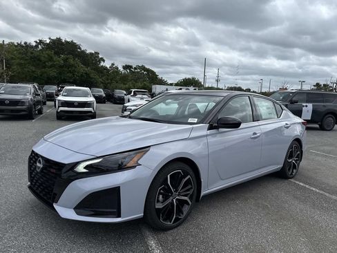 New 2026 Nissan Altima 2.5 SR FWD image 8