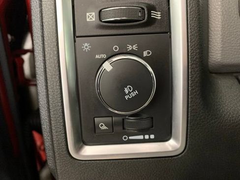 Used 2015 RAM 1500 Big Horn AWD/4WD image 33