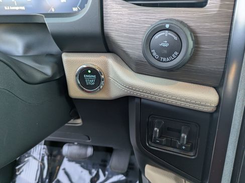 Certified 2024 Ford Expedition Limited image 20