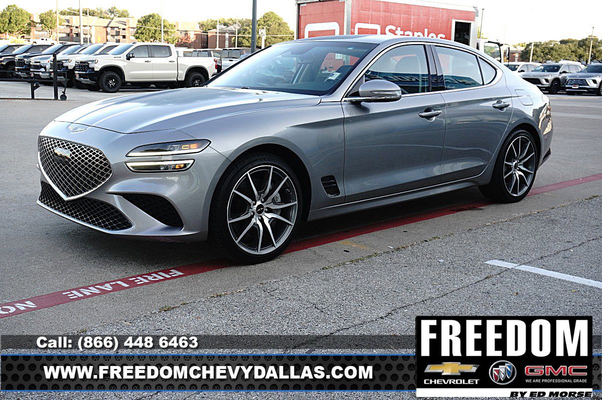 Used 2025 Genesis G70 2.5T RWD image 3