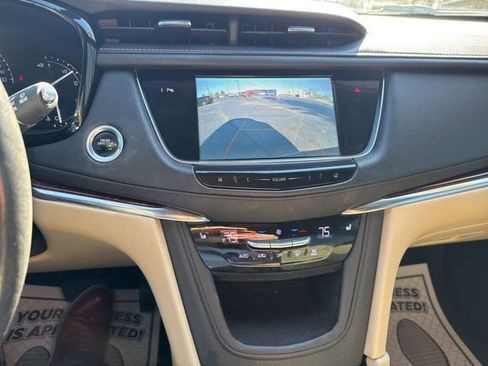 Used 2018 Cadillac XT5 Luxury w/ Driver Awareness Package FWD image 23