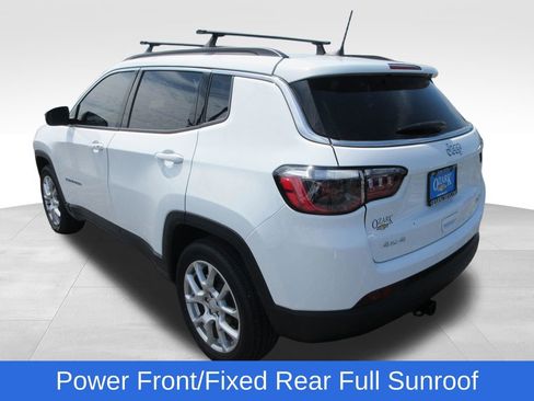 Used 2024 Jeep Compass Latitude w/ Sun and Sound Group AWD/4WD image 3