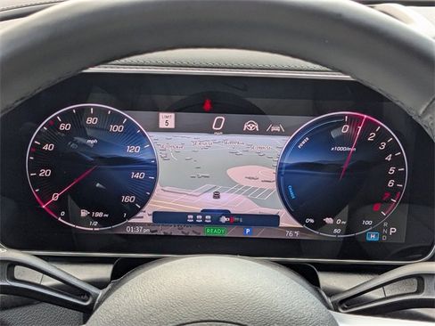 Used 2025 Mercedes-Benz GLC 350e 4MATIC image 27