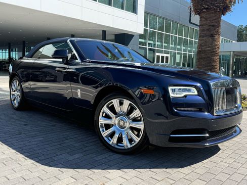 Used 2018 Rolls-Royce Dawn image 1