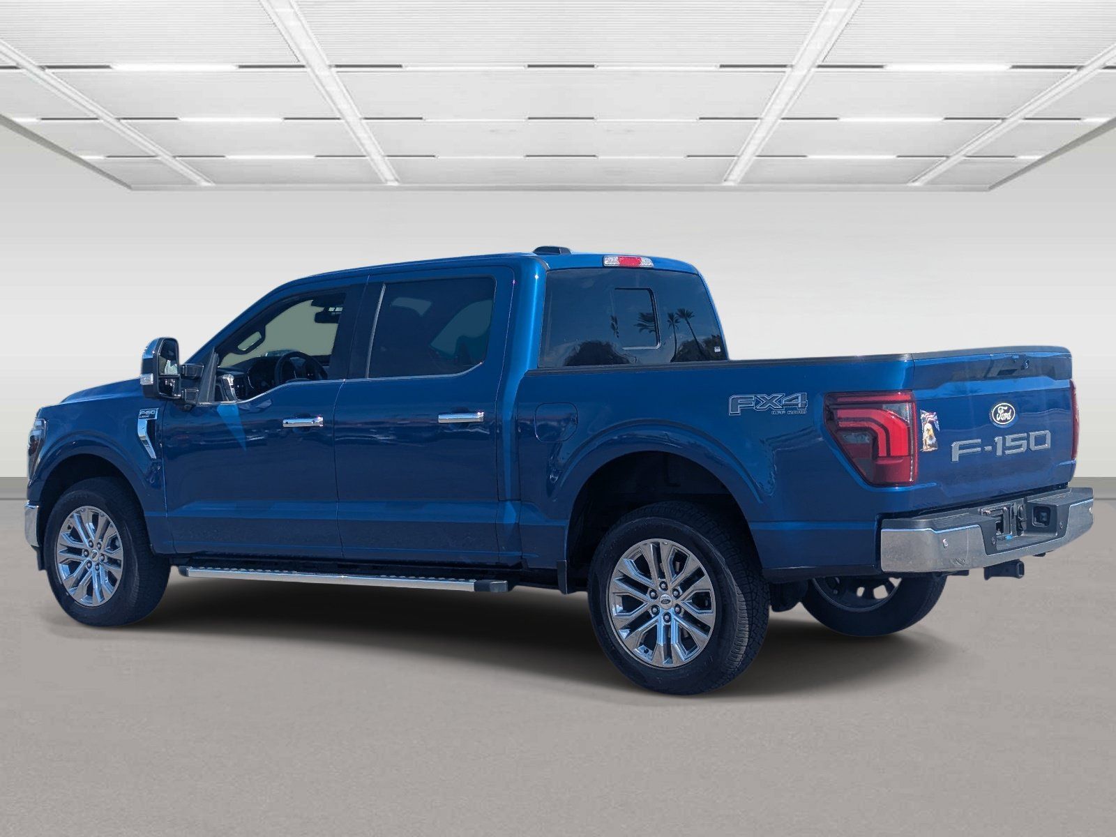 Used 2025 Ford F150 Lariat w/ Equipment Group 501A Mid AWD/4WD image 3