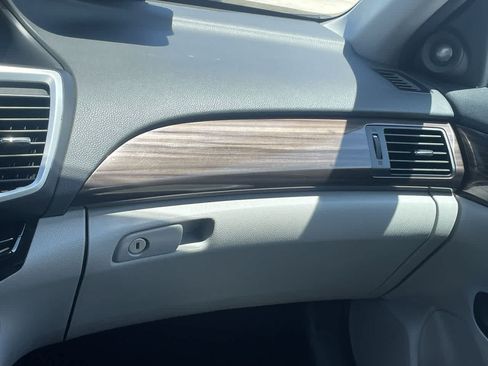Used 2016 Honda Accord EX-L image 16