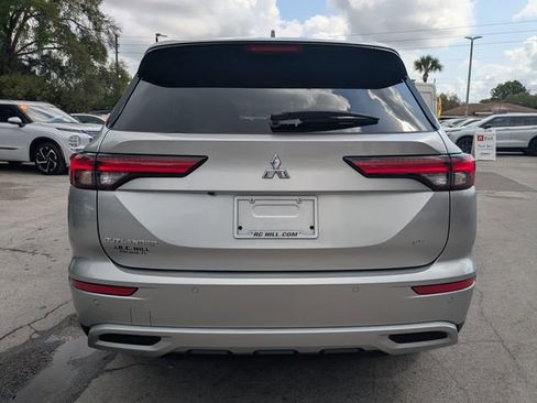 Used 2024 Mitsubishi Outlander SE image 4