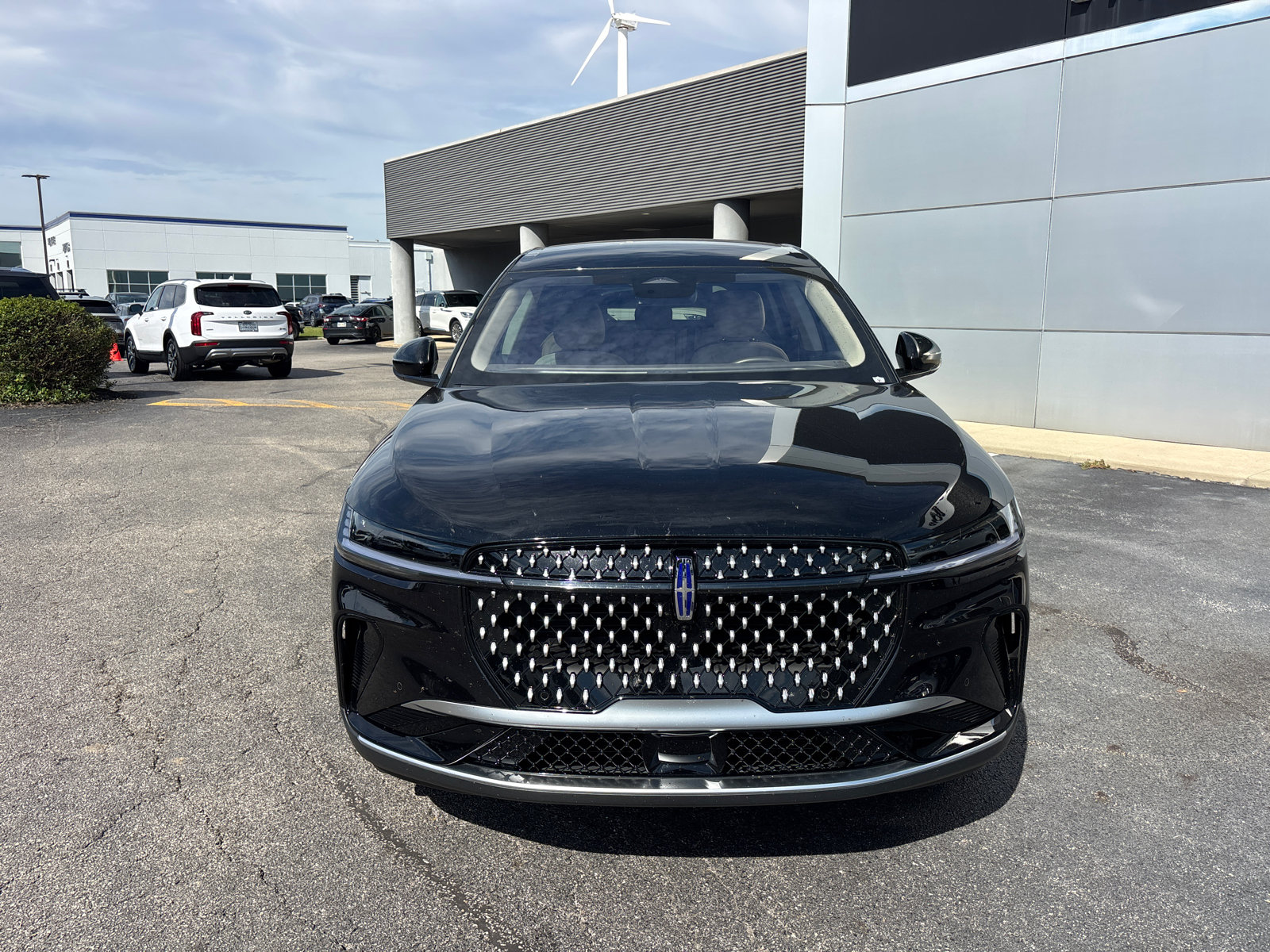 Certified 2025 Lincoln Nautilus Premier AWD/4WD image 2