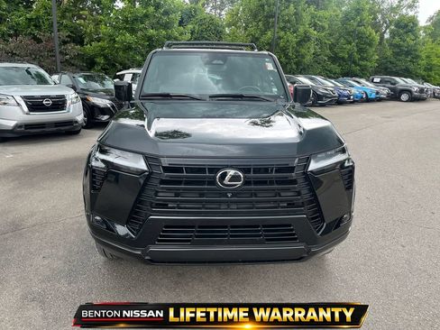 Used 2024 Lexus GX 550 w/ Accessory Package (2T) AWD/4WD image 10