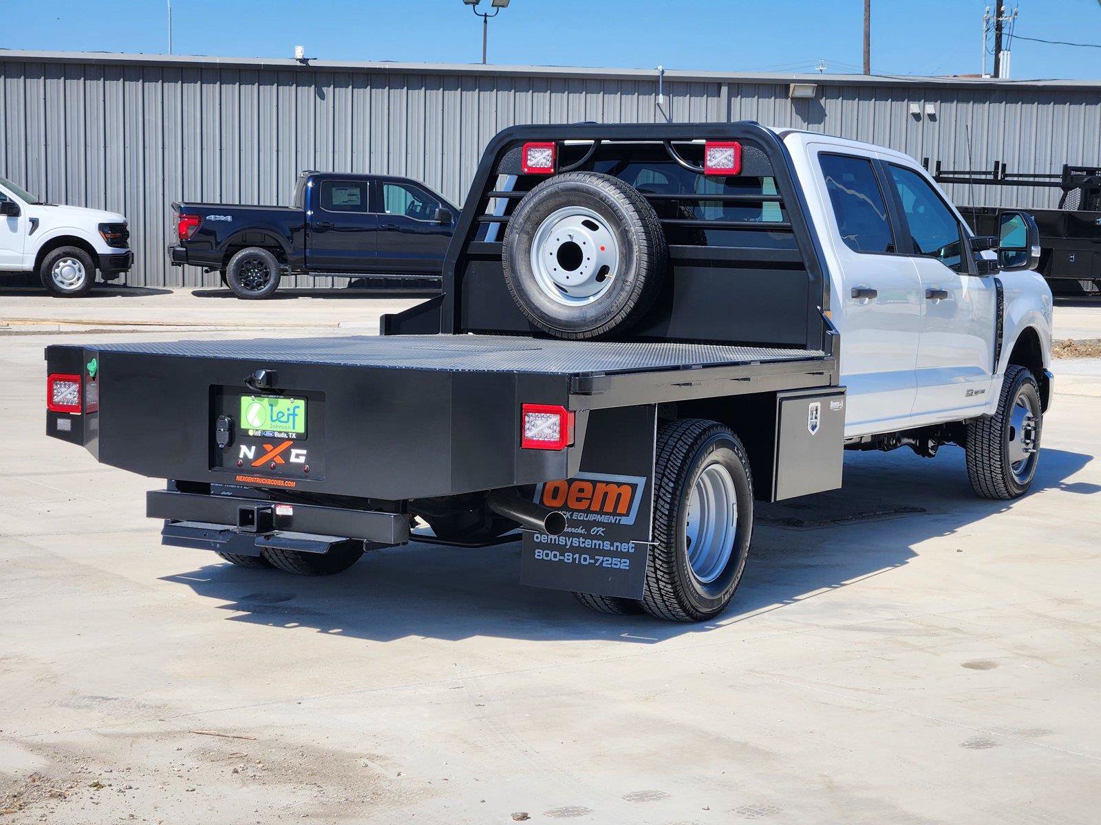 New 2027 Ford F350 XL w/ XL Chrome Package AWD/4WD image 3