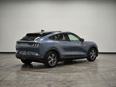 Used 2023 Ford Mustang Mach-E Select image 8