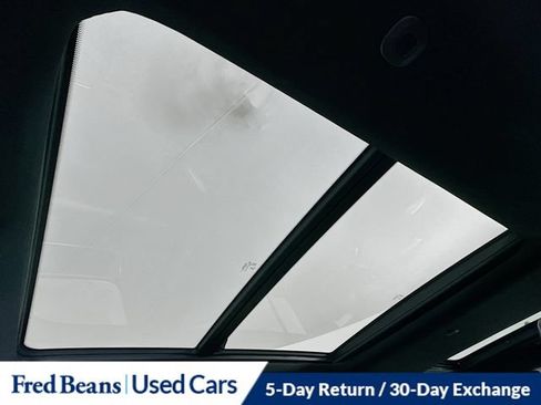 Used 2022 Jeep Wagoneer Series I w/ Premium Group I AWD/4WD image 29