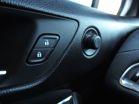 Certified 2017 Chevrolet Cruze LT w/ Convenience Package image 24