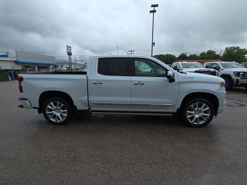 New 2026 Chevrolet Silverado 1500 High Country w/ Technology Package AWD/4WD image 10