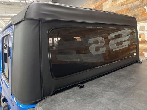 Used 2023 Jeep Gladiator Mojave image 25