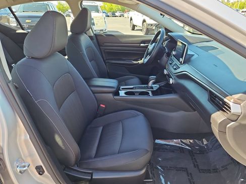Used 2024 Nissan Altima 2.5 SV FWD image 28