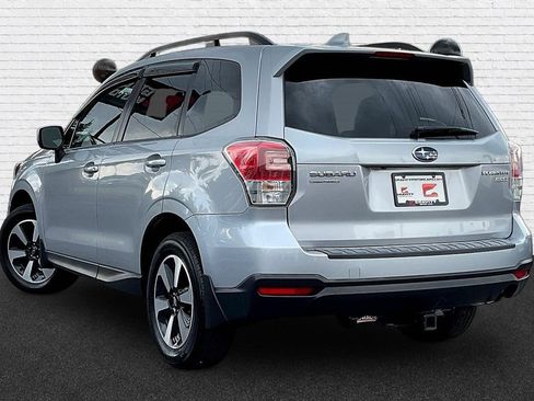 Used 2017 Subaru Forester 2.5i Premium w/ All-Weather Package AWD/4WD image 4