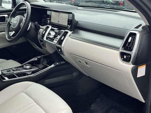 Used 2024 Kia Sorento SX Prestige image 29