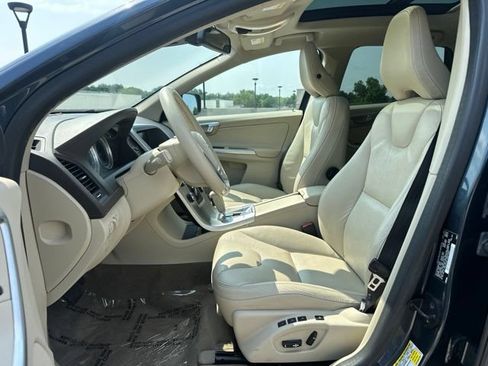 Used 2011 Volvo XC60 3.2 AWD/4WD image 16