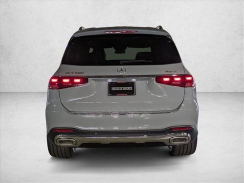 New 2026 Mercedes-Benz GLS 580 4MATIC image 8