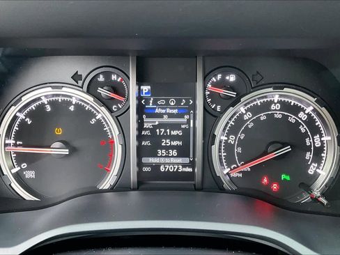 Certified 2022 Toyota 4Runner Limited image 24