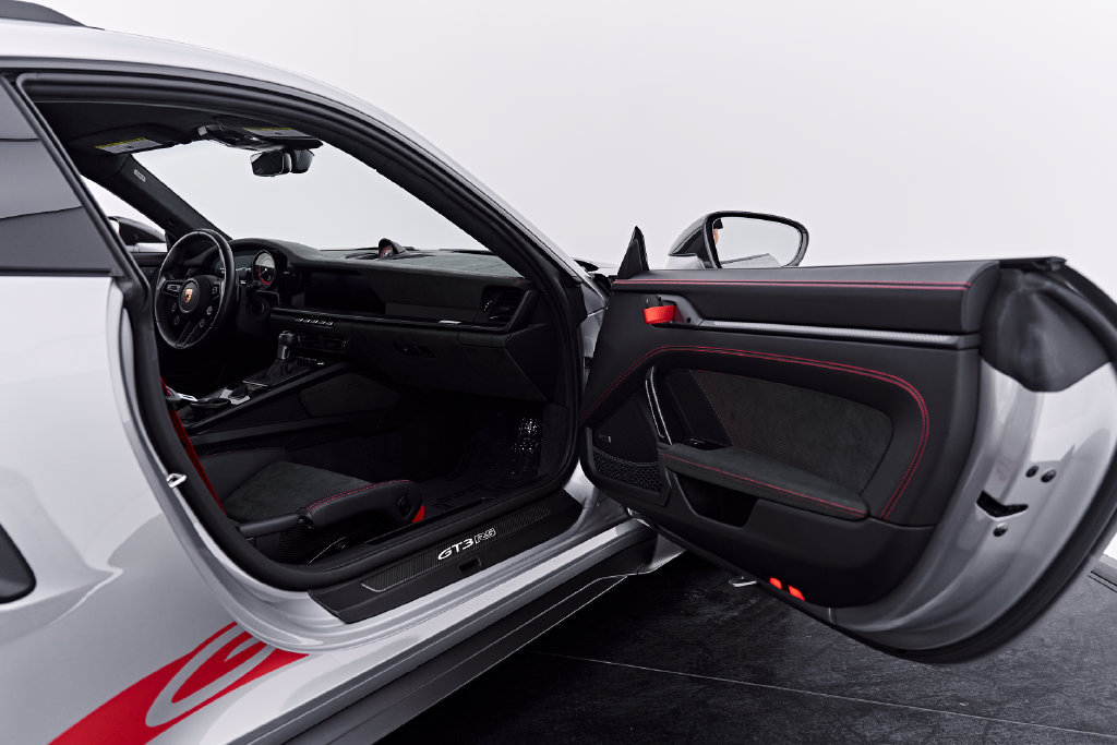 Used 2024 Porsche 911 GT3 RS RWD image 39