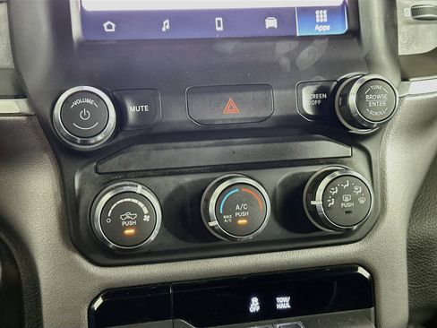 Used 2022 RAM 1500 Big Horn AWD/4WD image 22