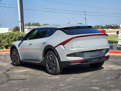 New 2025 Kia EV6 Light w/ Light LR Technology Package image 6