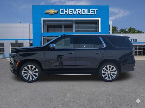 Used 2025 Chevrolet Tahoe Premier AWD/4WD image 2