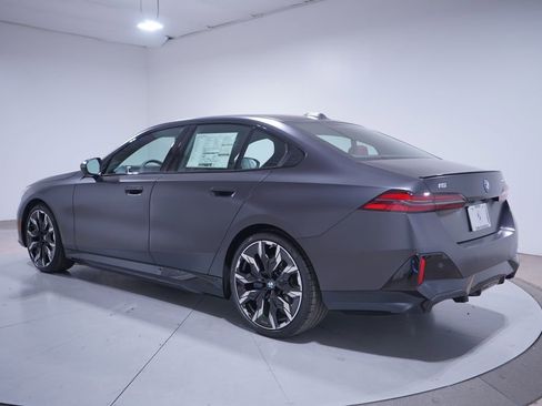 New 2026 BMW i5 eDrive40 RWD image 3