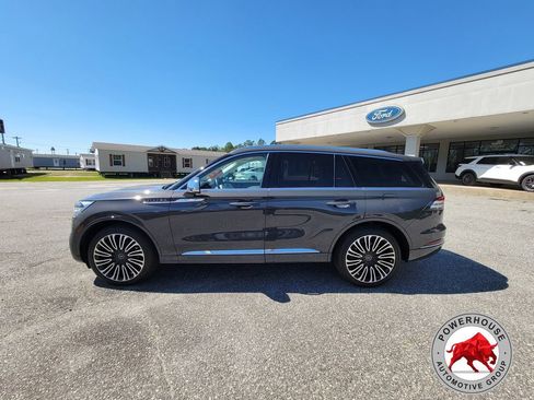 Used 2022 Lincoln Aviator Black Label w/ Dynamic Handling Package AWD/4WD image 3