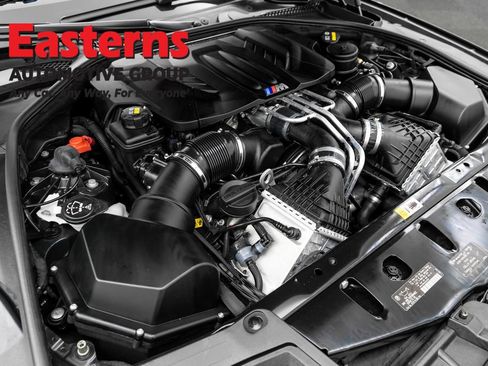 Used 2015 BMW M5 RWD image 49