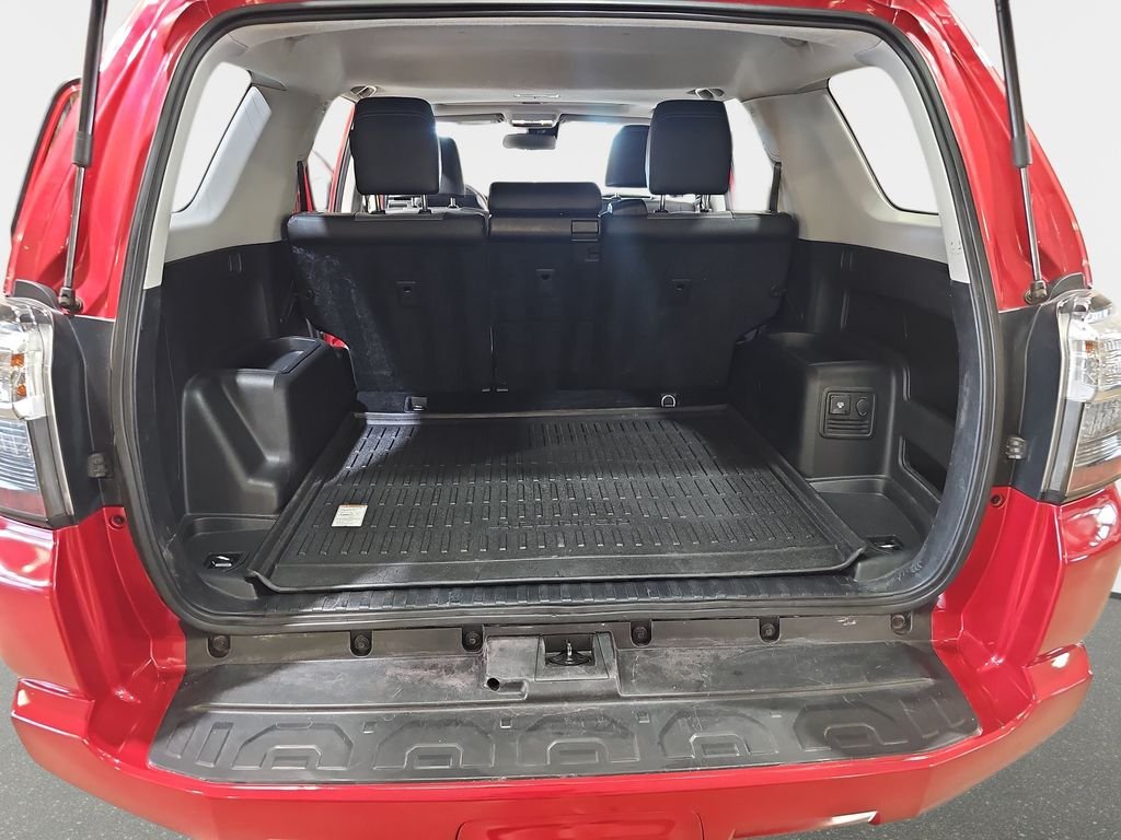 Used 2020 Toyota 4Runner SR5 Premium w/ Moonroof Package AWD/4WD image 14