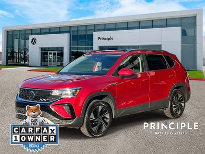 Certified 2023 Volkswagen Taos SE w/ Panoramic Sunroof Package