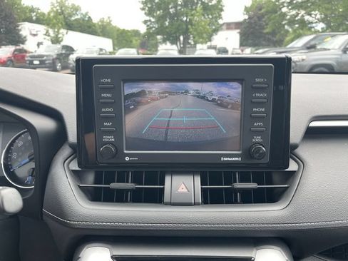 Used 2020 Toyota RAV4 LE AWD/4WD image 18