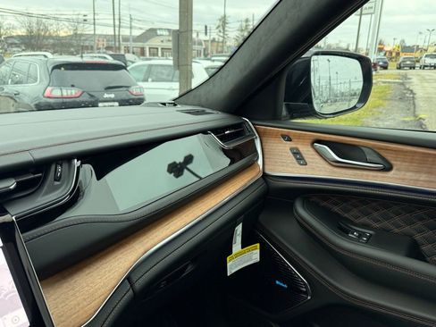 New 2025 Jeep Grand Cherokee L Summit image 21