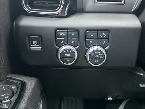 Used 2025 GMC Sierra 2500 AT4 AWD/4WD image 21