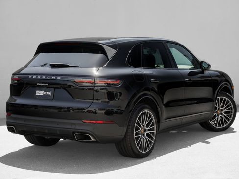 Used 2021 Porsche Cayenne AWD/4WD image 4