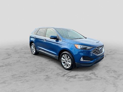 Used 2024 Ford Edge Titanium AWD/4WD image 2