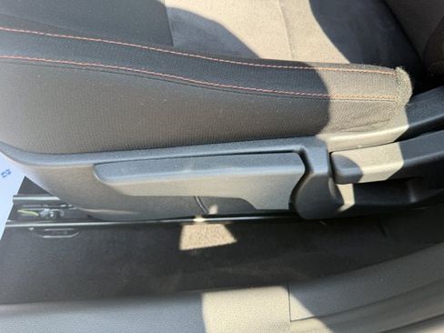Used 2025 Nissan Sentra SR FWD image 14