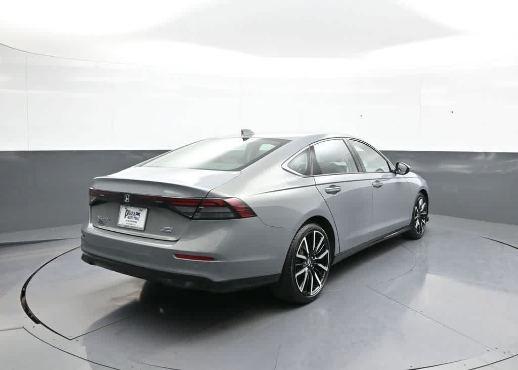 Used 2023 Honda Accord Touring image 8