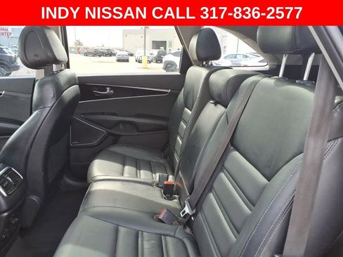 Used 2016 Kia Sorento SX image 26