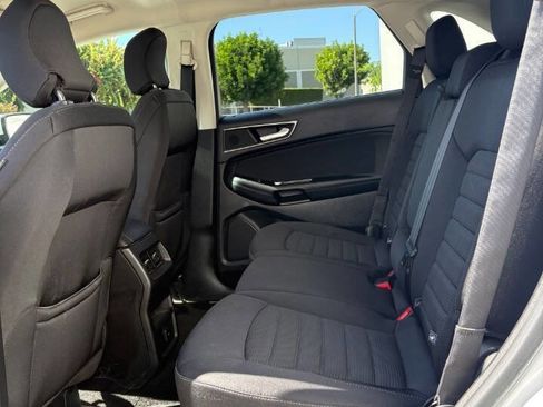 Used 2015 Ford Edge SEL image 11