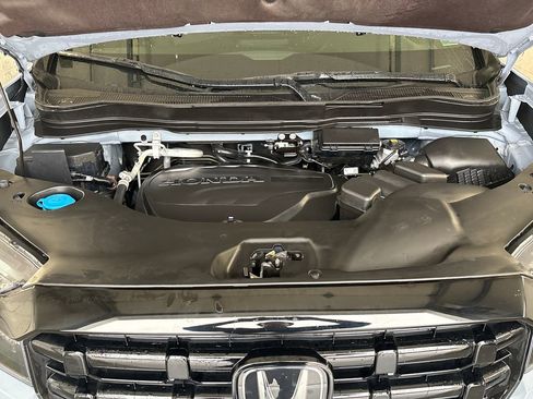 Used 2025 Honda Ridgeline Black Edition image 34