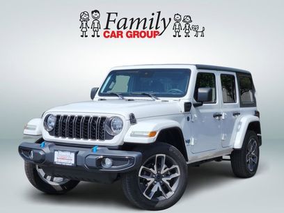 Used 2024 Jeep Wrangler Unlimited w/ Convenience Group