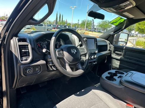 Certified 2024 RAM 2500 Tradesman w/ Chrome Appearance Group AWD/4WD image 18