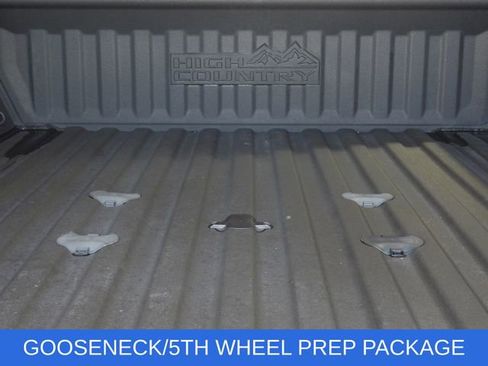 Used 2024 Chevrolet Silverado 2500 High Country w/ High Country Premium Package AWD/4WD image 5