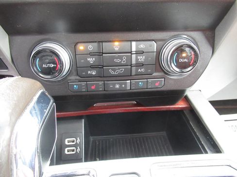 Used 2020 Ford F150 King Ranch w/ Technology Package AWD/4WD image 35