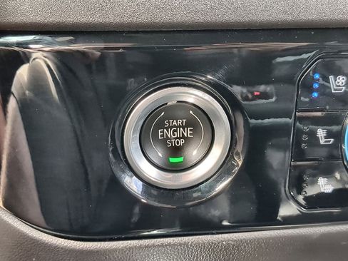 Certified 2023 GMC Sierra 1500 SLT w/ SLT Premium Package image 17