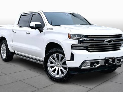 Used 2019 Chevrolet Silverado 1500 High Country w/ Technology Package image 2
